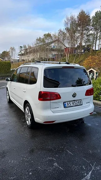 Volkswagen Touran 2015 photo 2