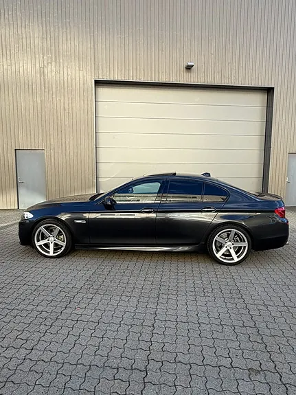BMW 520D 2012 photo 2