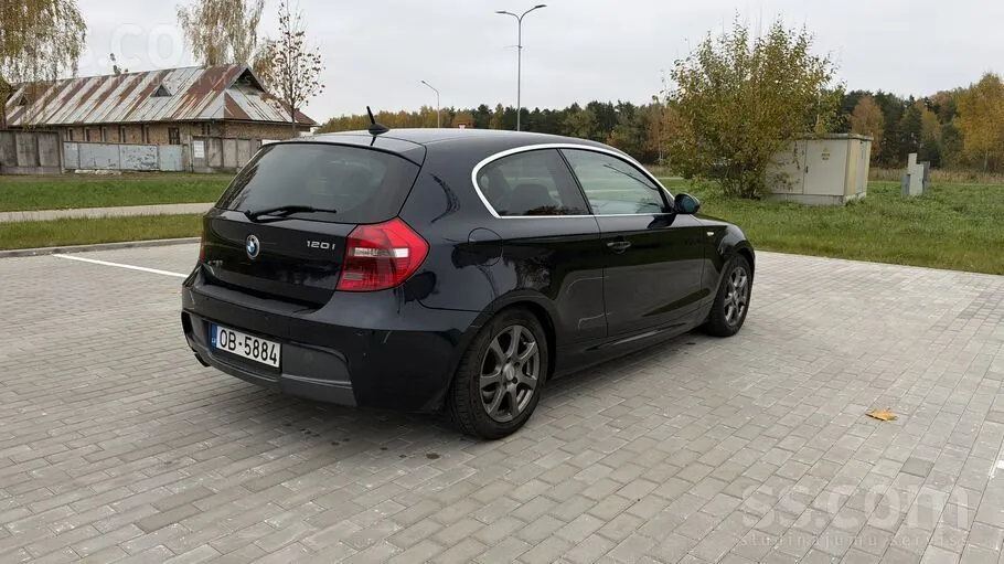 BMW 120I 2007 photo 4
