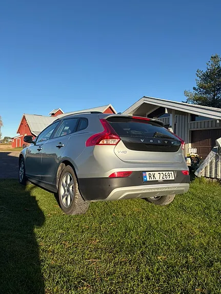 Volvo V40 Cross Country 2014 photo 2