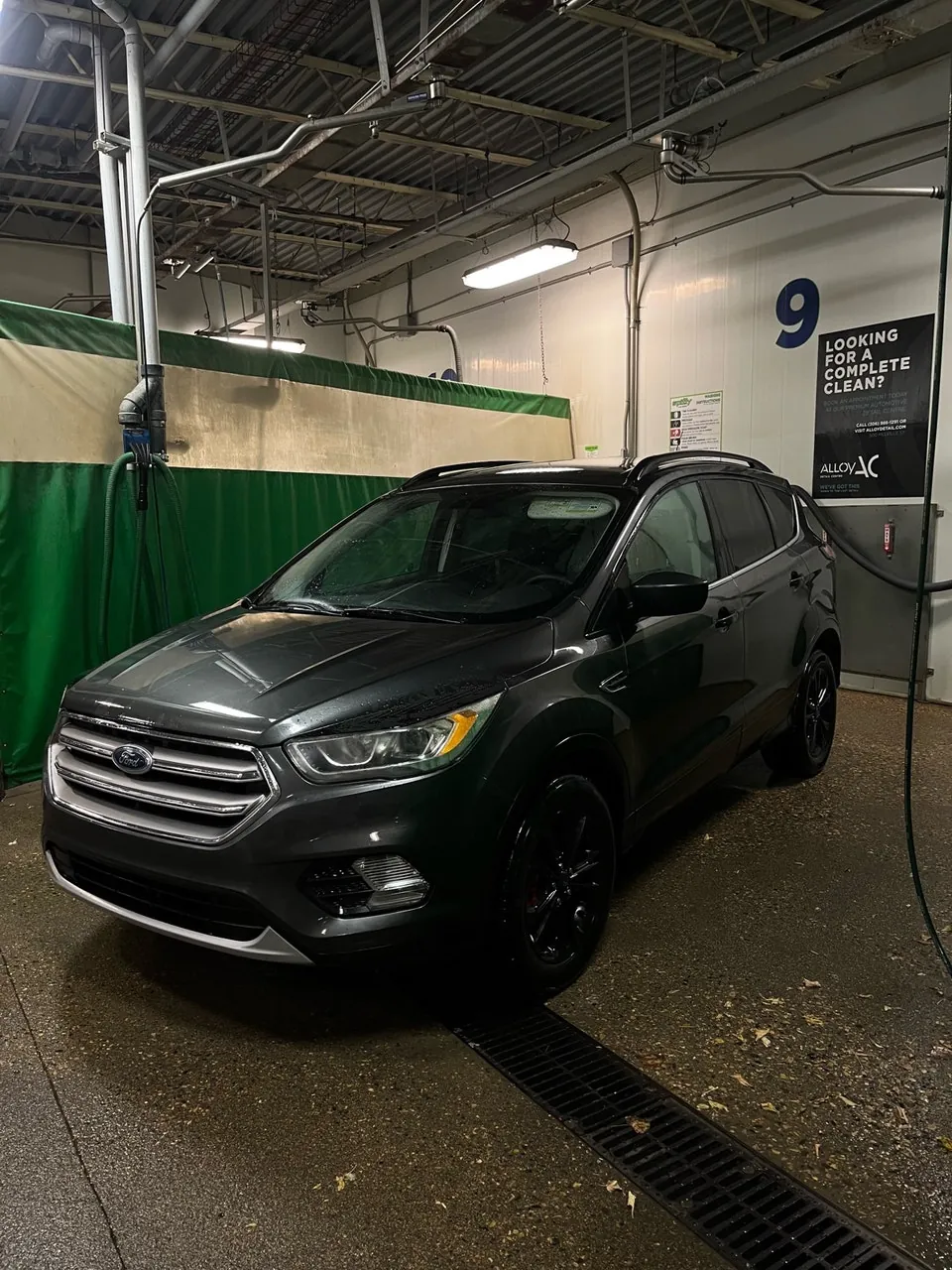 Ford Escape 2017 photo 2