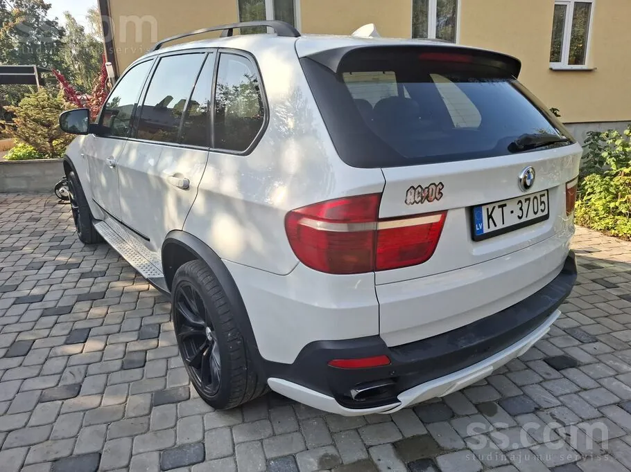 BMW X5 2008 photo 2