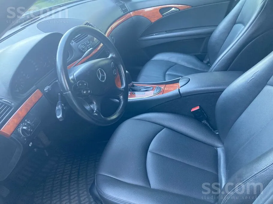 Mercedes-Benz E200 2008 photo 3