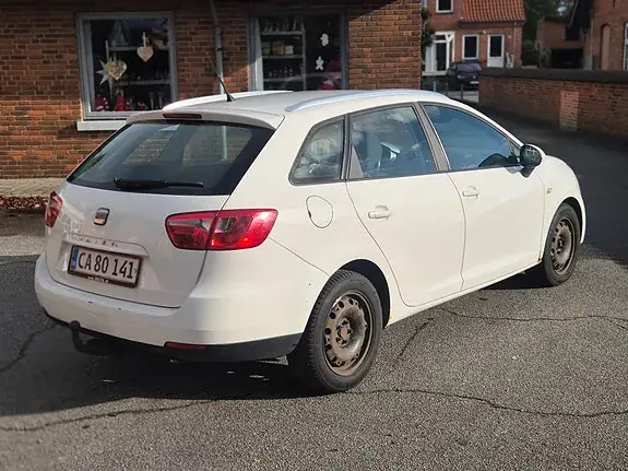 Seat Ibiza 2010 photo 4
