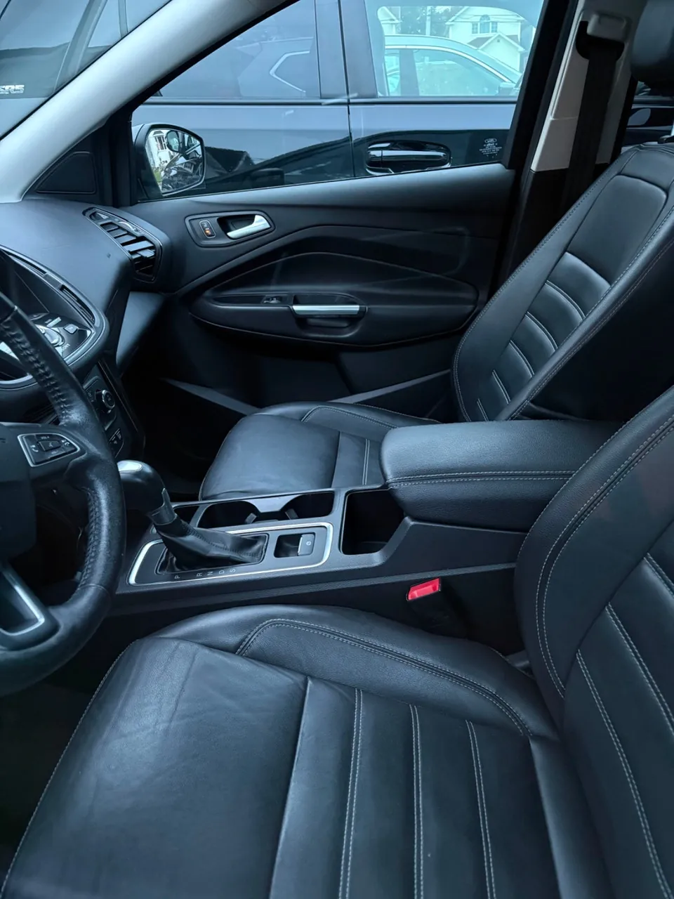 Ford Escape 2017 photo 3