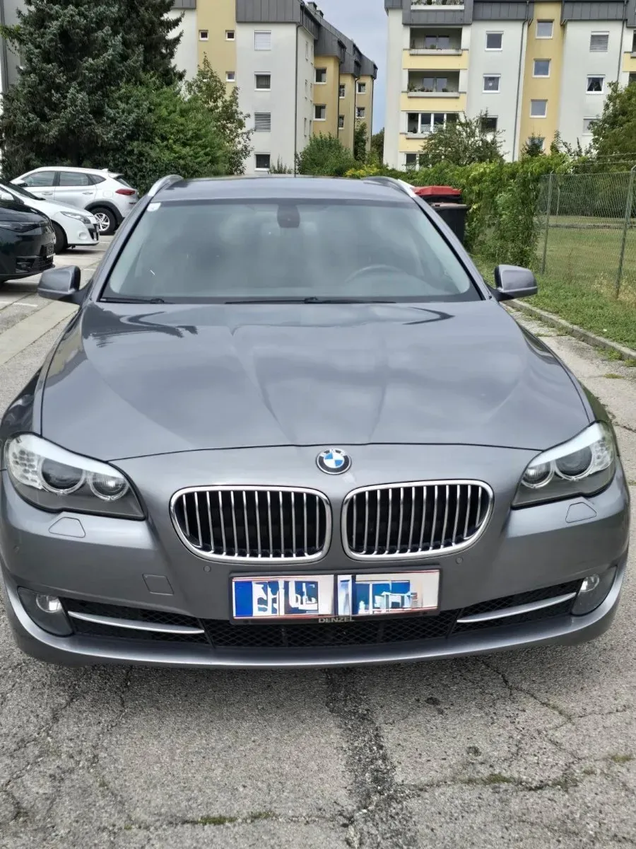 BMW 5 Series 2012 photo 3