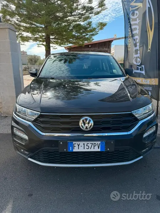 Volkswagen T-Roc 2019 photo 2