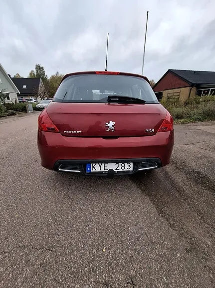 Peugeot 308 2010 photo 2