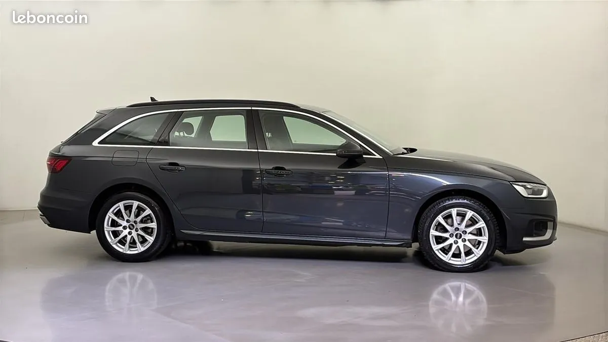 Audi A4 2022 photo 4