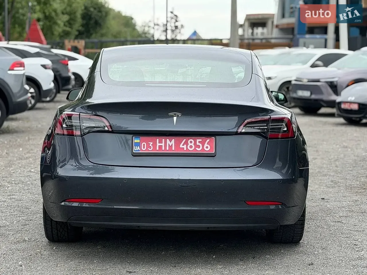 Tesla Model 3 2022 photo 4