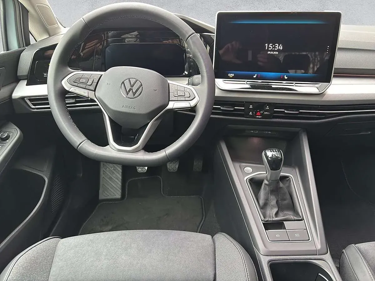 Volkswagen Golf 2026 photo 3