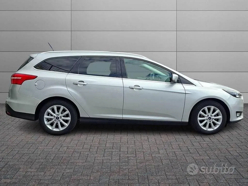 Ford Focus Sw 2017 photo 3