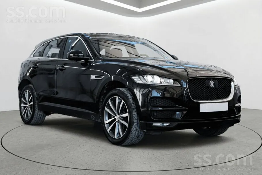 Jaguar F-Pace 2017 photo 2
