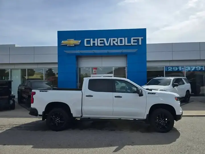 Chevrolet Silverado 1500 2026 photo 2