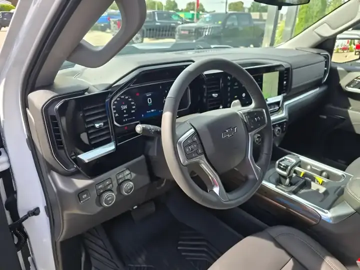 Chevrolet Silverado 1500 2026 photo 4
