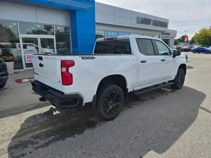 Chevrolet Silverado 1500 2026 photo 3