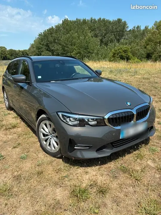 BMW 330E