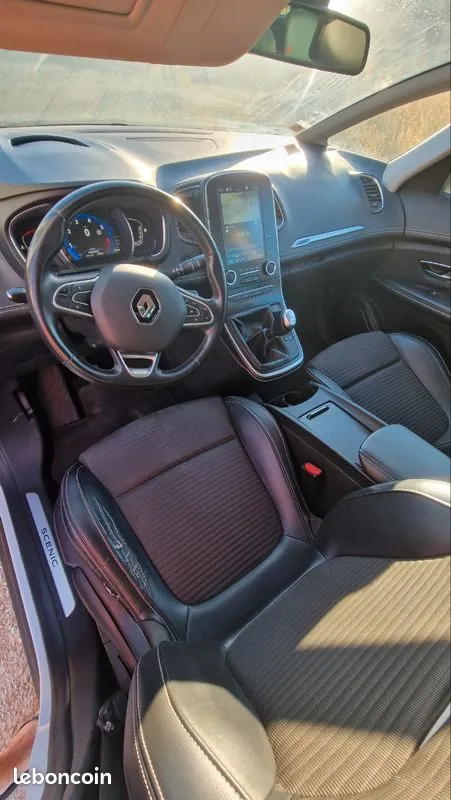 Renault Scenic 2017 photo 3