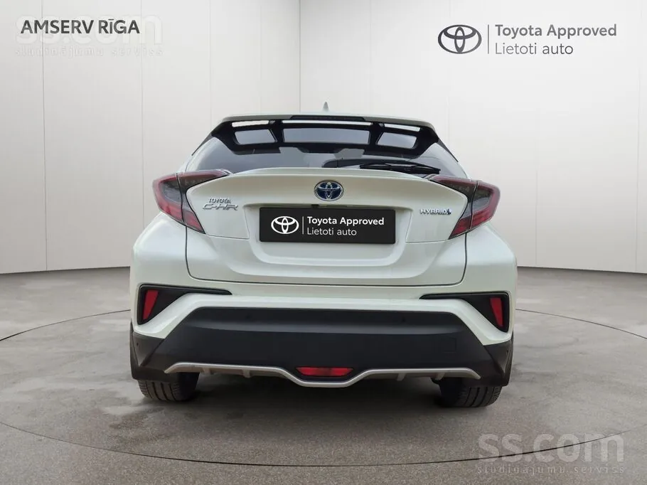Toyota C-Hr 2018 photo 4
