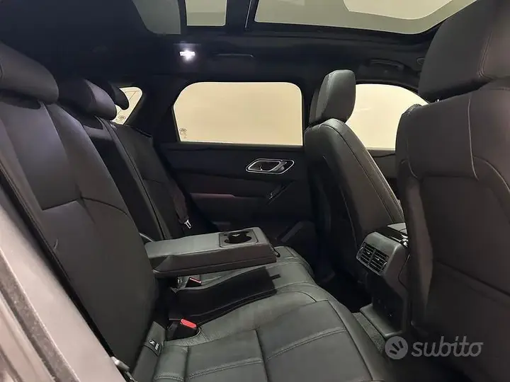 Land Rover Velar 2025 photo 5