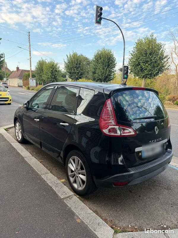 Renault Scenic 2011 photo 2