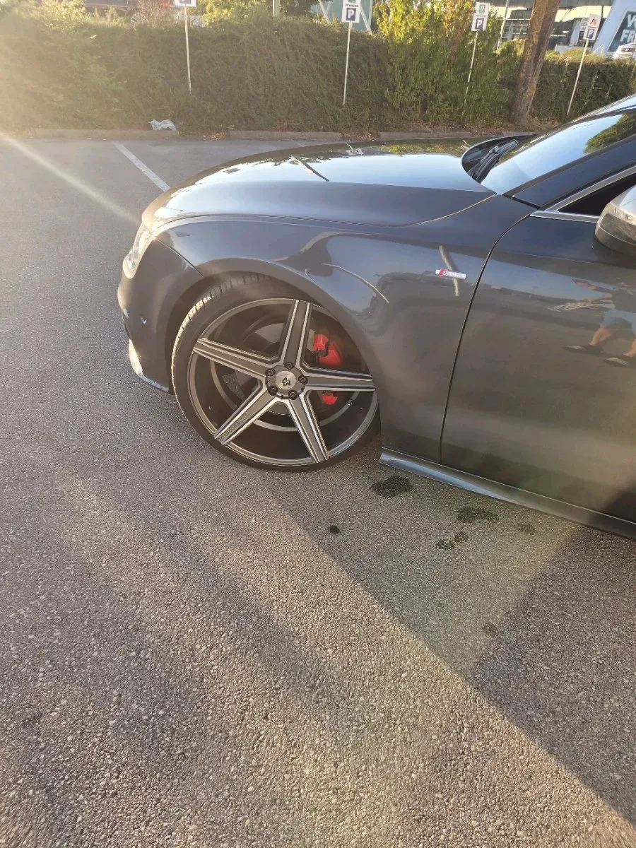Audi A7 2012 photo 3