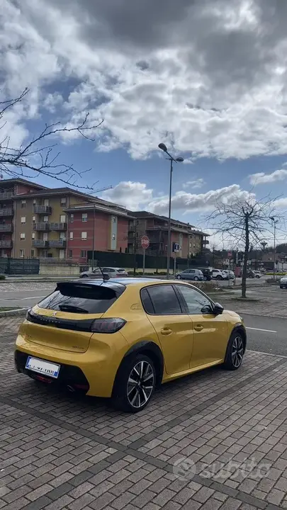 Peugeot 208 2019 photo 2