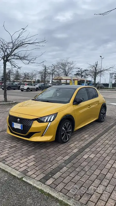 Peugeot 208 2019 photo 3