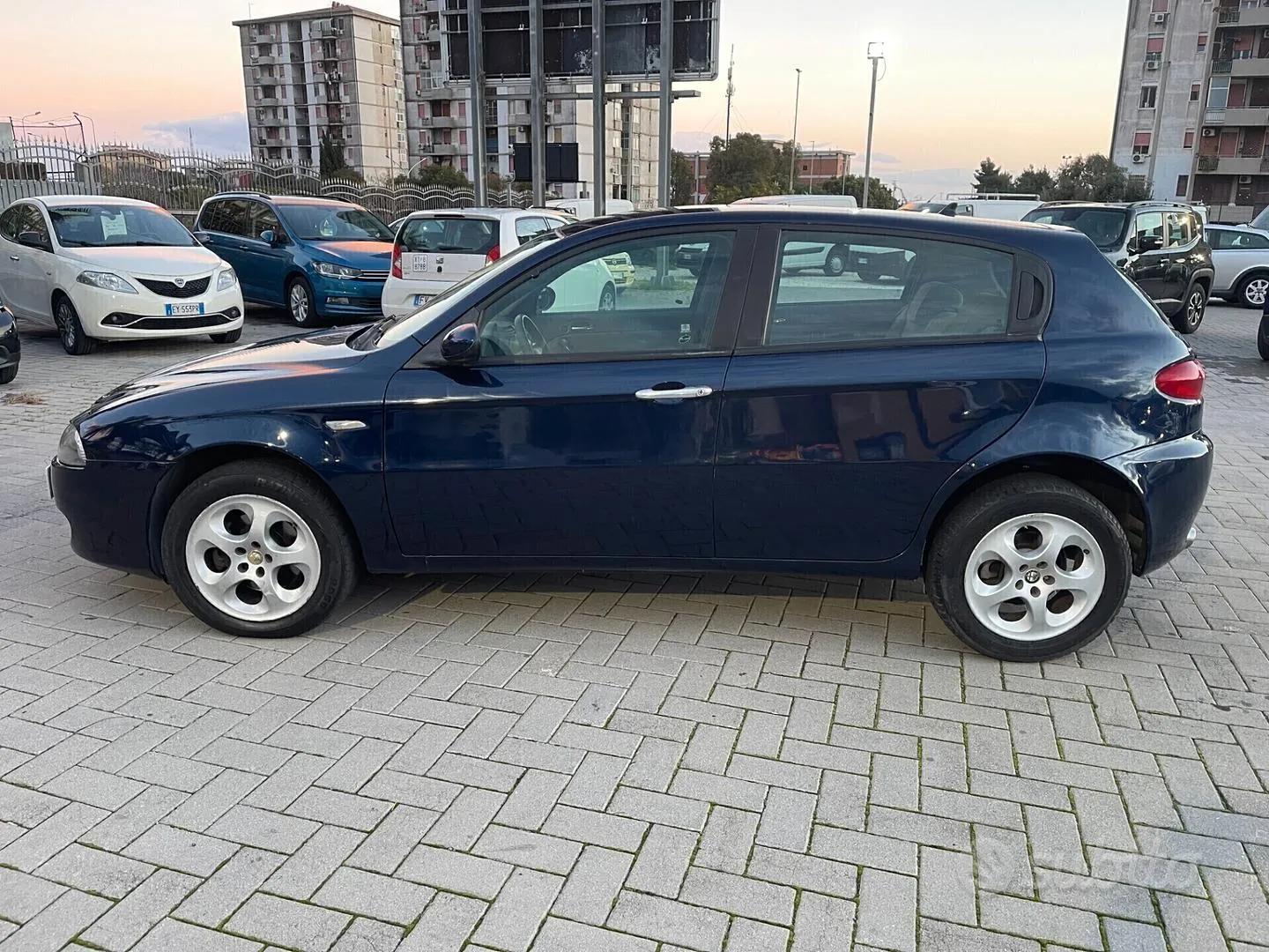 Alfa Romeo 147 2006 photo 2