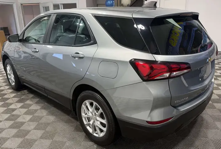 Chevrolet Equinox 2024 photo 3
