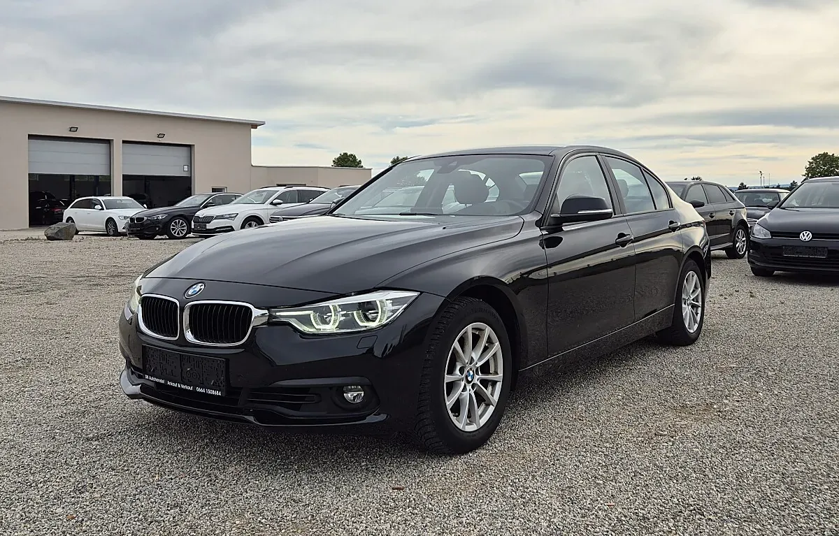 BMW 3 Series 2018 photo 2