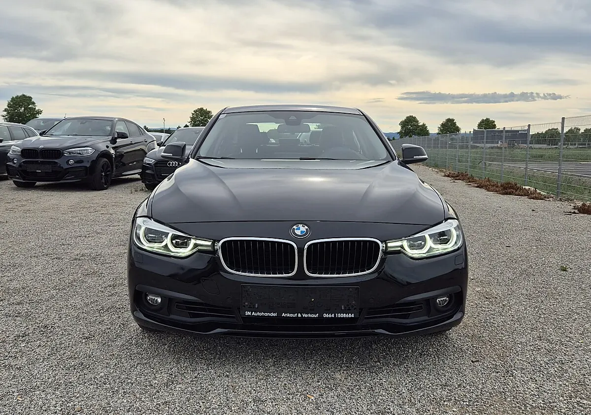 BMW 3 Series 2018 photo 3