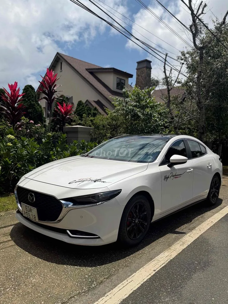 Mazda 3 2022 photo 2