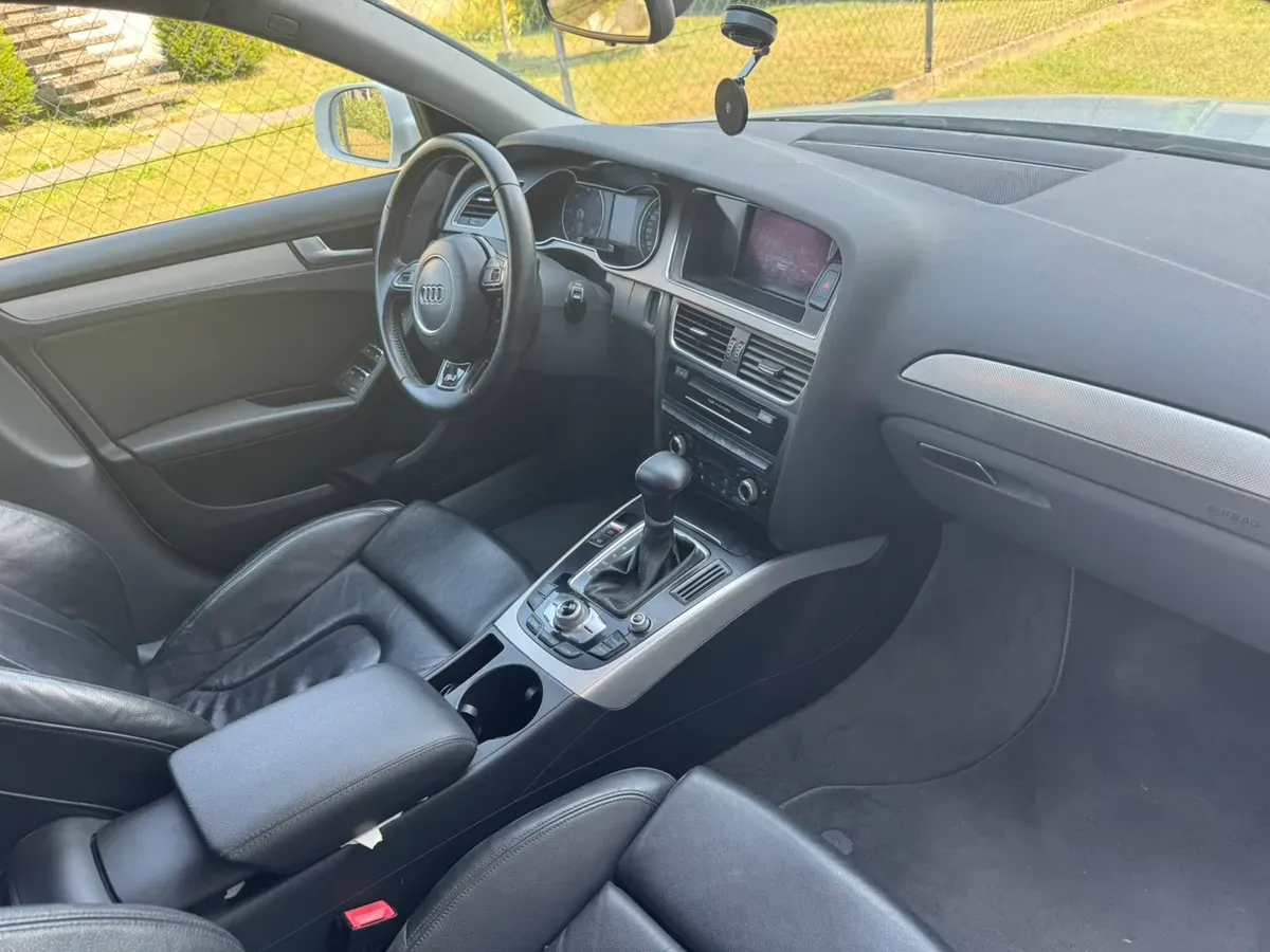 Audi A4 2013 photo 3