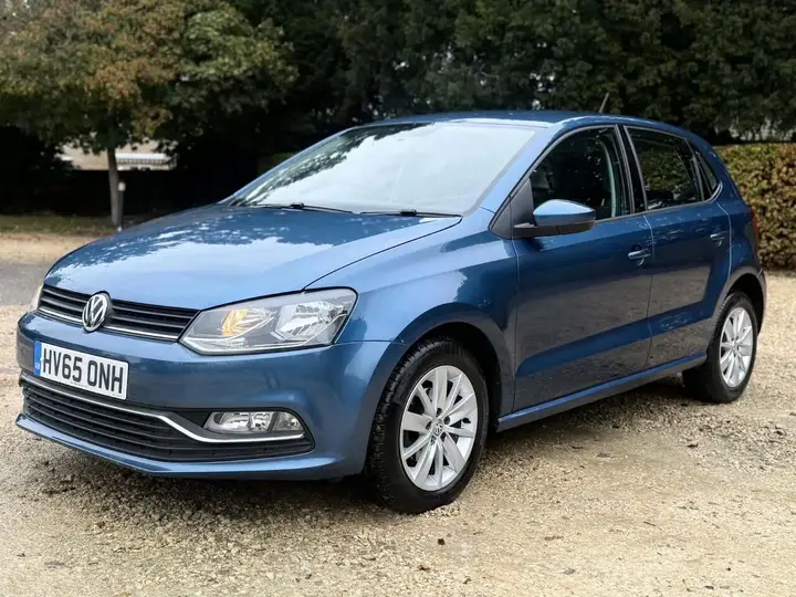 Volkswagen Polo 2015 photo 2