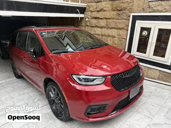 Chrysler Pacifica 2025 photo 4