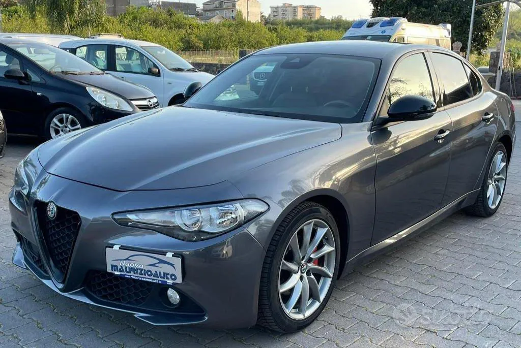 Alfa Romeo Giulia 2018 photo 2