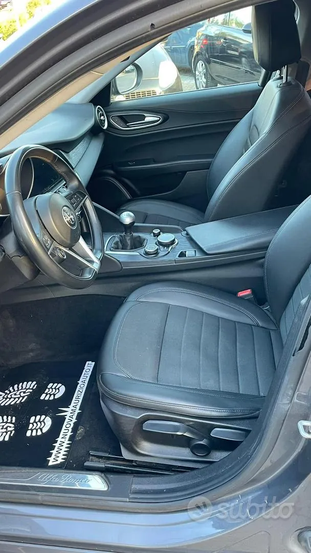 Alfa Romeo Giulia 2018 photo 4