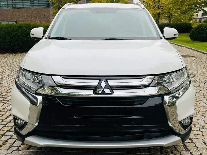 Mitsubishi Outlander 2026 photo 3