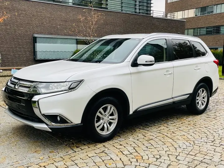 Mitsubishi Outlander 2026 photo 2