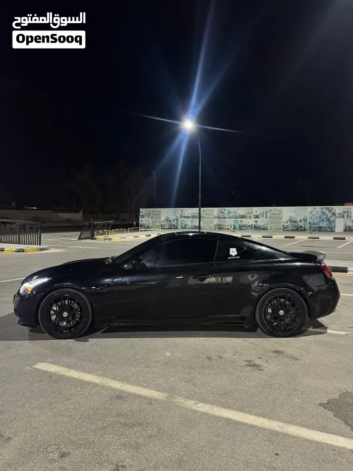 Infiniti G37 2009 photo 2