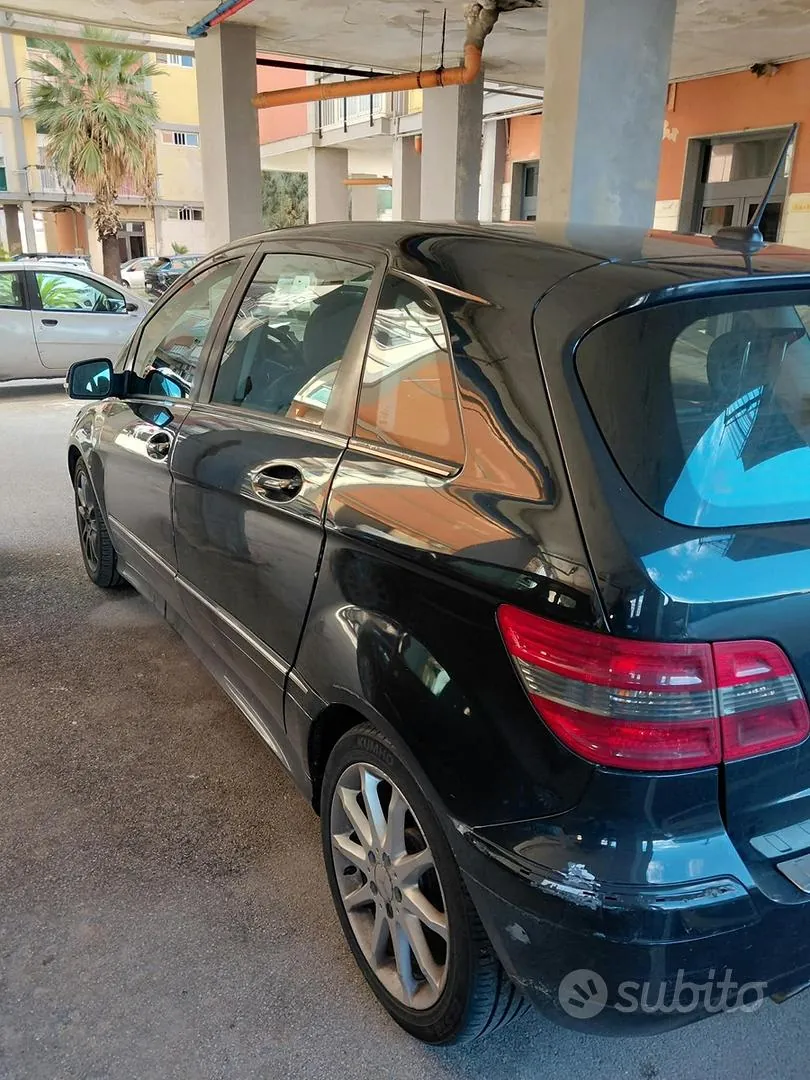 Mercedes-Benz B 2007 photo 2