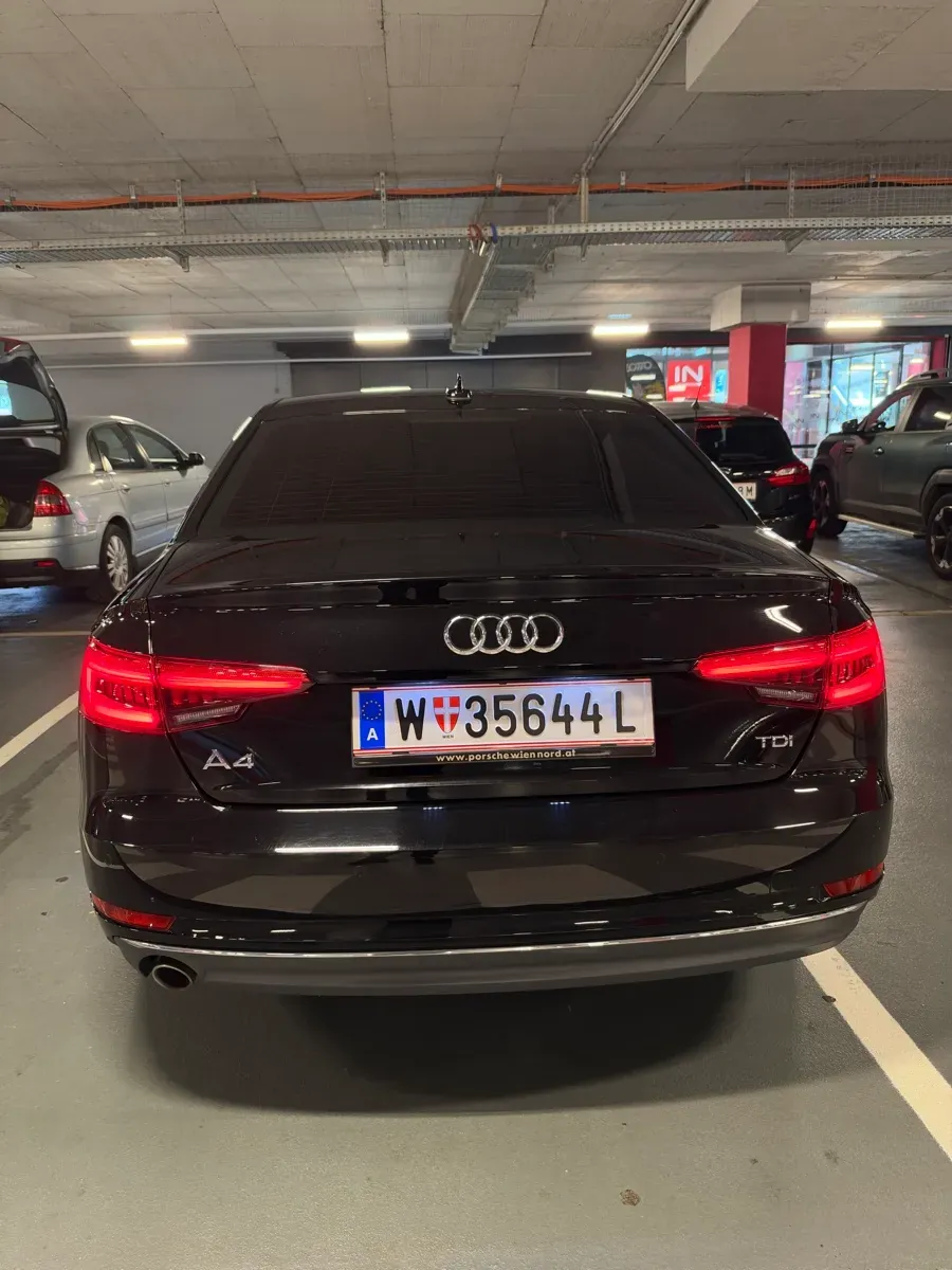 Audi A4 2016 photo 2