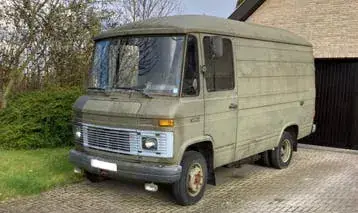 Mercedes-Benz 608D