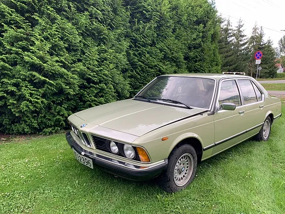 BMW 728I