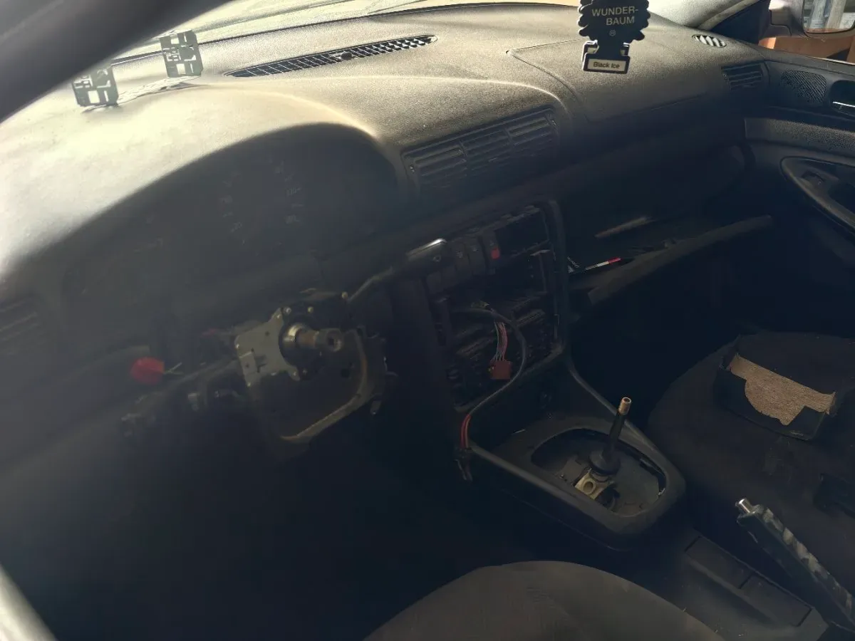 Audi A4 2000 photo 2