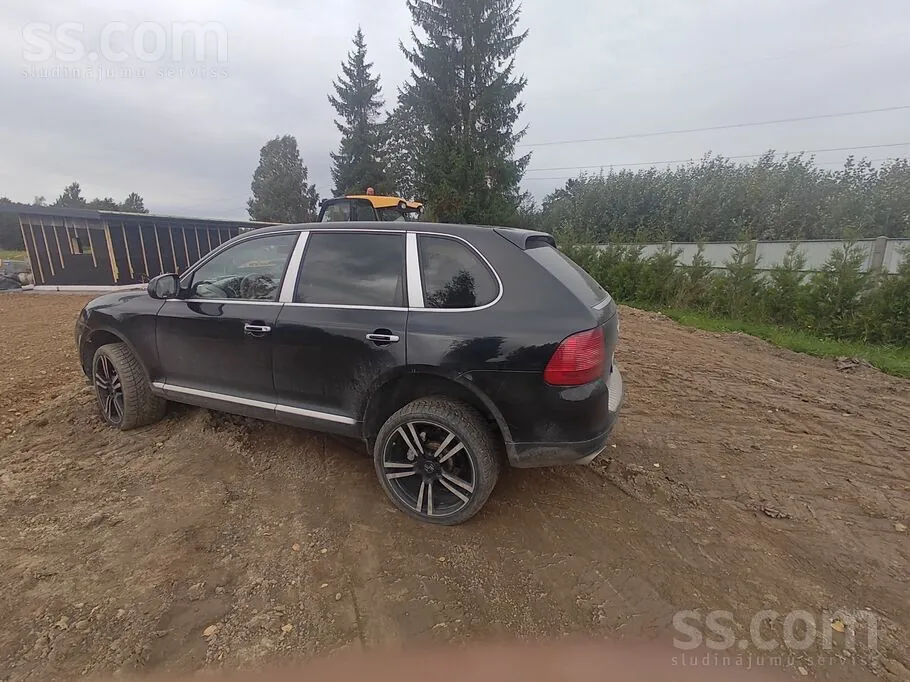 Porsche Cayenne 2004 photo 2