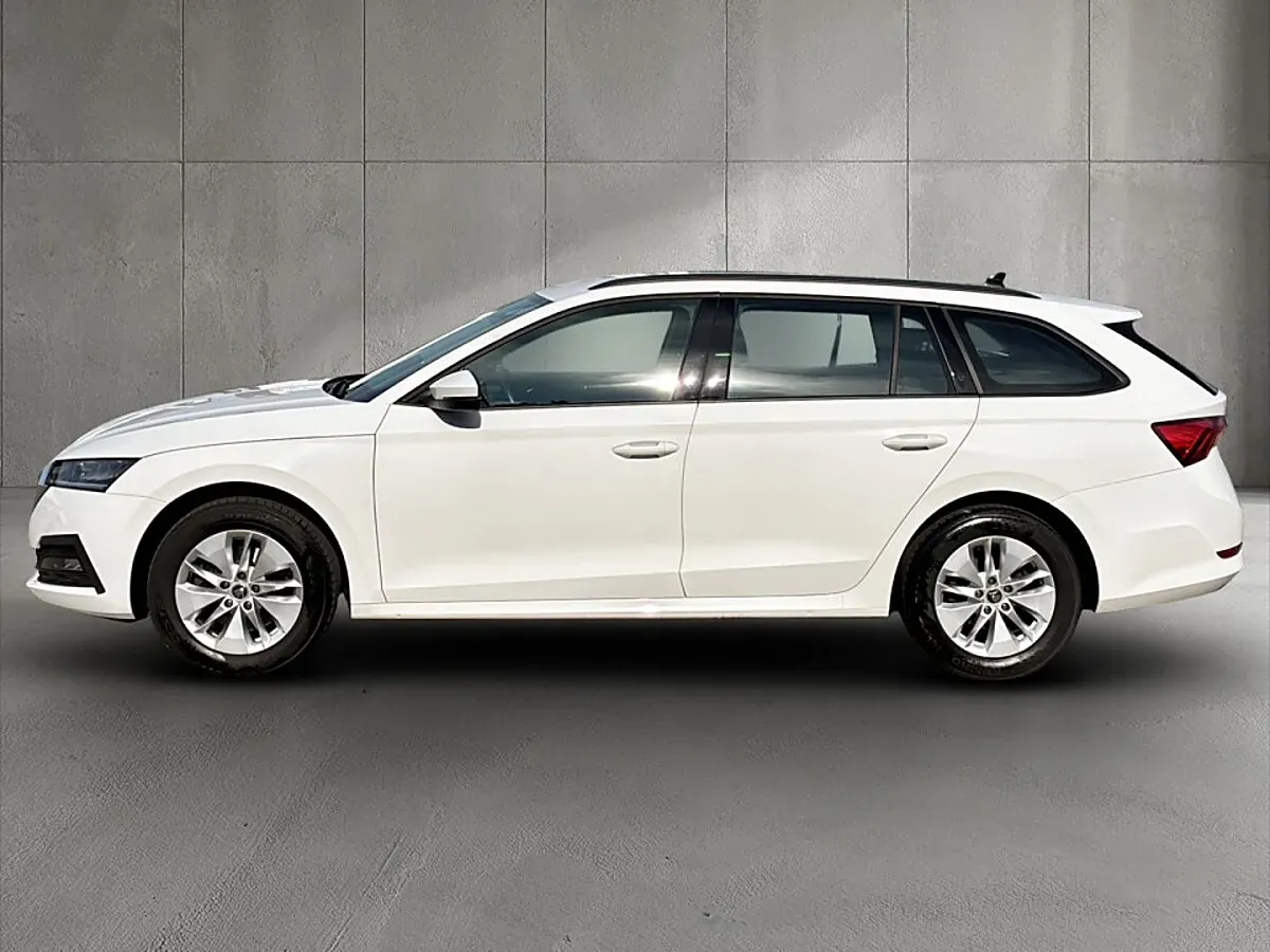 Skoda Octavia 2021 photo 3