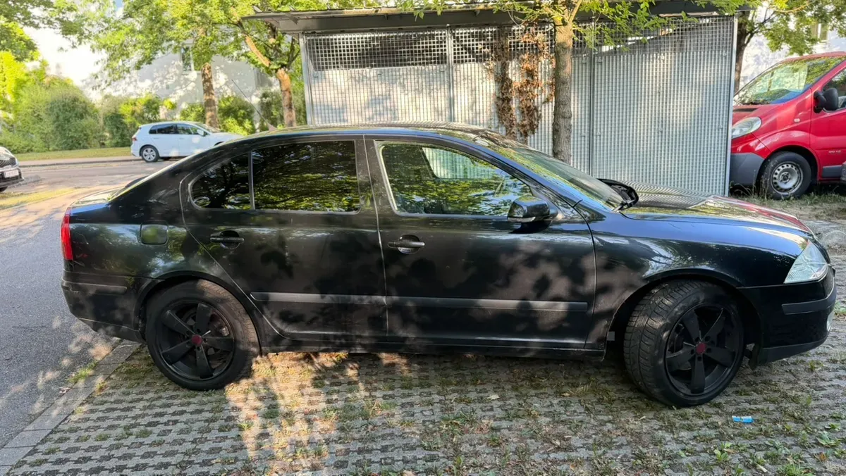 Skoda Octavia 2008 photo 3