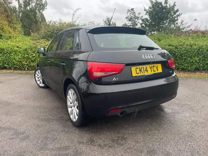 Audi A1 2014 photo 2